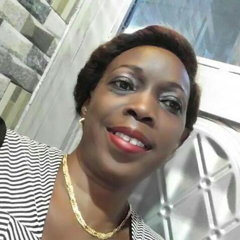 Louise Ali-Risasi, Assistante administrative, caissière Kandindi